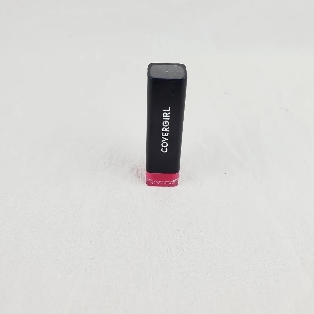 LAST ONE 🔥COVERGIRL Exhibitionist Lipstick Creme, 445 just sayin